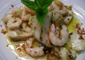 Rape a la plancha con gambas al ajillo