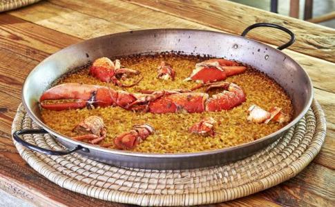 Arroz de bogavante en paella
