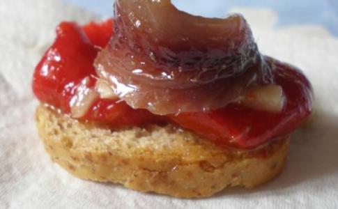 Pimientos asados con anchoas del cantábrico